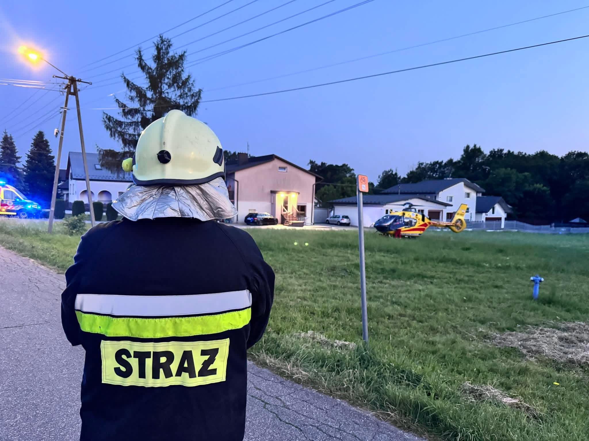 MASZKIENICE. Pies pogryzł 3-letnią dziewczynkę. Śmigłowiec zabrał dziecko do szpitala w Krakowie