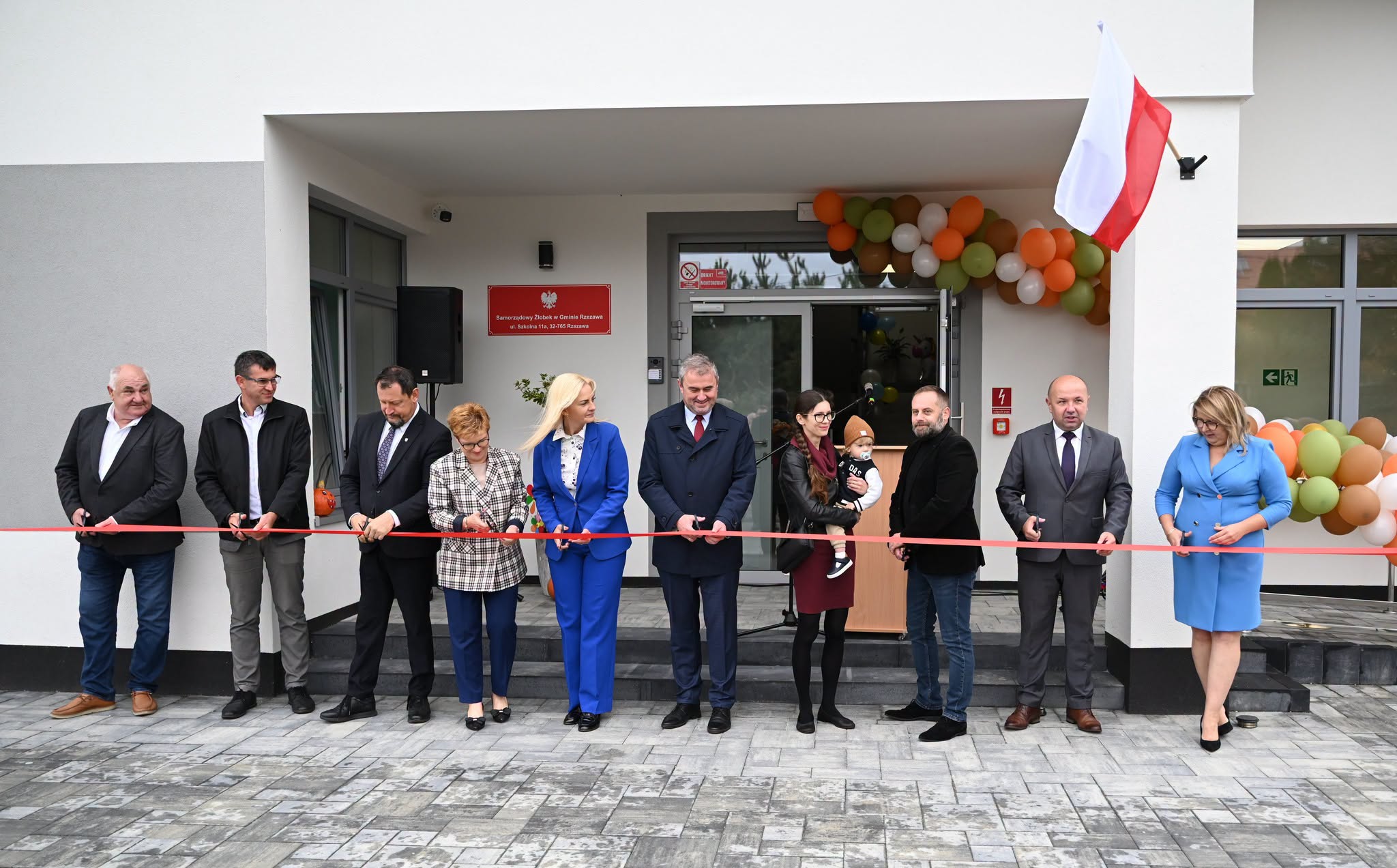GMINA RZEZAWA. Dziś oficjalnie otwarto dwa nowe żłobki – w Ostrowie Królewskim i Rzezawie [ZDJĘCIA]