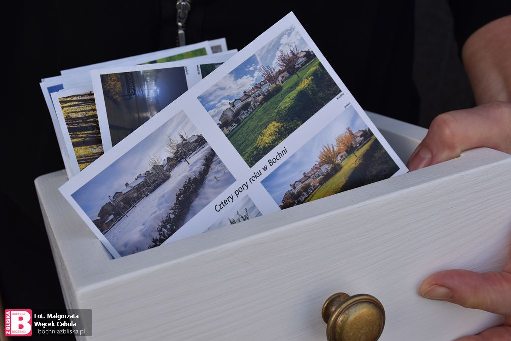 POWIAT BOCHEŃSKI. Blisko 800 pocztówek z powiatu bocheńskiego wyruszyło w świat!