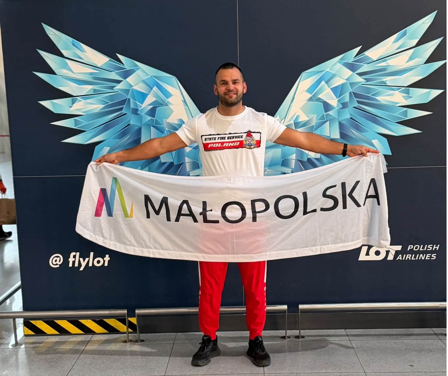 GMINA ŁAPANÓW. Druh Konrad Kuchnik reprezentuje Polskę na Mistrzostwach Świata Strażaków w Las Vegas!