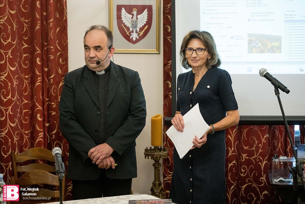 BOCHNIA. W Domu Bochniaków rozmawiano o historii kościoła pw. św. Anny w Łapczycy [ZDJĘCIA]